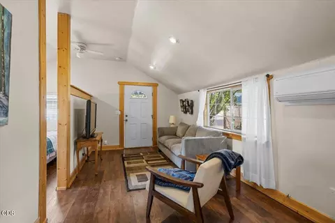 Living - 8550 Evans Creek Rd, Rogue River, OR 97537 photo 3 of 4