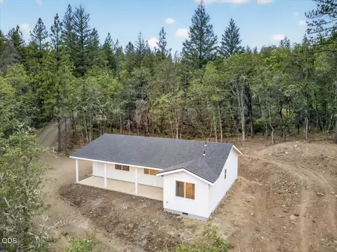 5220 Highway 227, Trail, OR 97541