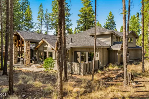 Exterior - 56239 Sable Rock Loop #289, Bend, OR 97707 photo 10 of 13