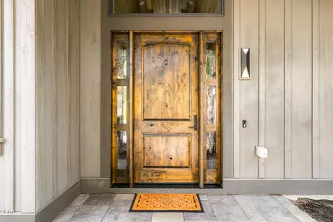 Entry Way - 56239 Sable Rock Loop #289, Bend, OR 97707 photo 1 of 11