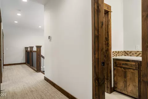 Entry Way - 56239 Sable Rock Loop #289, Bend, OR 97707 photo 11 of 11