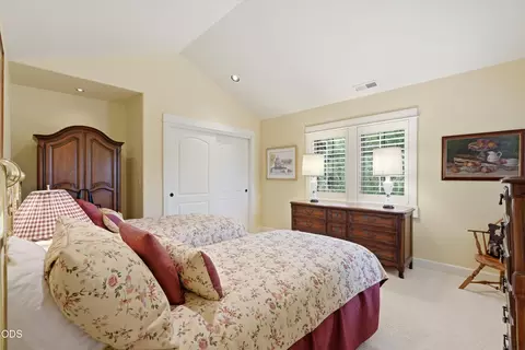 Bedroom - 20100 Starfire Ridge Ct, Bend, OR 97702 photo 8 of 8