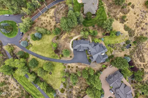 View/Area - 20100 Starfire Ridge Ct, Bend, OR 97702 photo 1 of 2