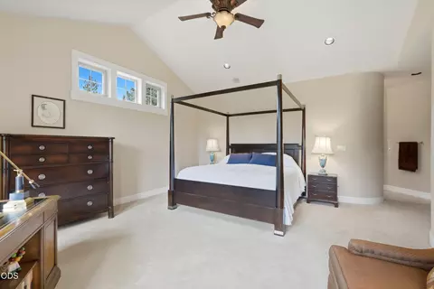 Bedroom - 20100 Starfire Ridge Ct, Bend, OR 97702 photo 3 of 8