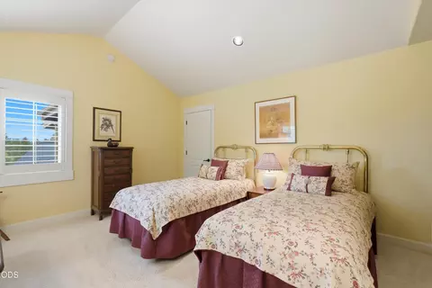 Bedroom - 20100 Starfire Ridge Ct, Bend, OR 97702 photo 7 of 8
