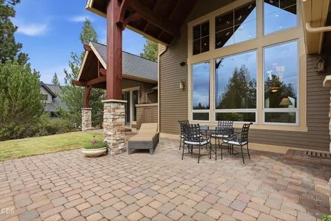 Exterior - 20100 Starfire Ridge Ct, Bend, OR 97702 photo 8 of 11