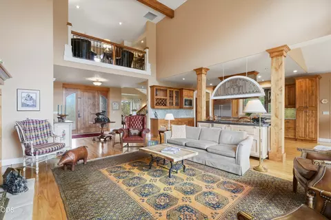 Living - 20100 Starfire Ridge Ct, Bend, OR 97702 photo 6 of 8