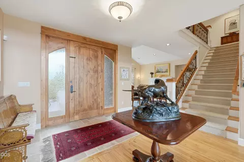 Entry Way - 20100 Starfire Ridge Ct, Bend, OR 97702 photo 2 of 3