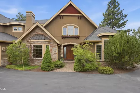 Exterior - 20100 Starfire Ridge Ct, Bend, OR 97702 photo 7 of 11