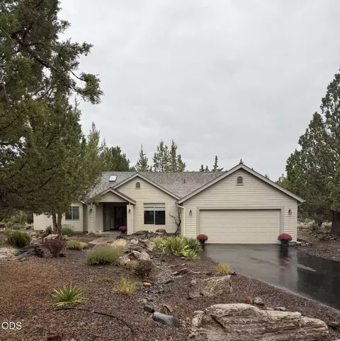1230 Mourning Dove Ct, Redmond, OR 97756