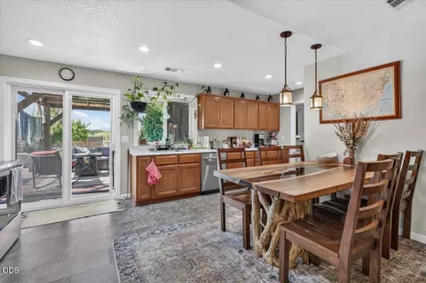 Dining - 176 E Gregory Rd, Central Point, OR 97502 photo 1 of 2