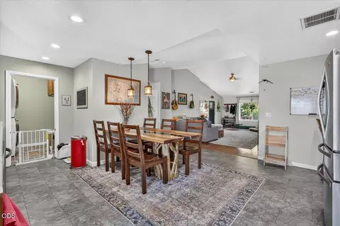 Dining - 176 E Gregory Rd, Central Point, OR 97502 photo 2 of 2