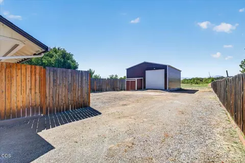 Exterior - 176 E Gregory Rd, Central Point, OR 97502 photo 14 of 14