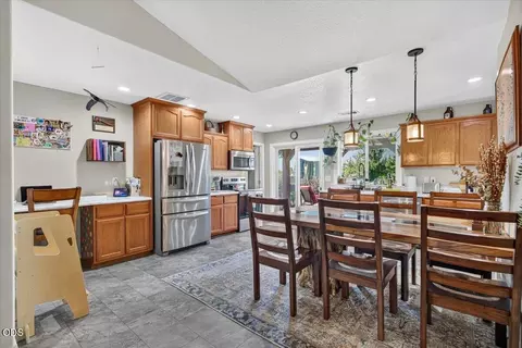 Kitchen - 176 E Gregory Rd, Central Point, OR 97502 photo 1 of 4