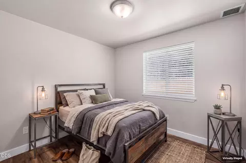 Bedroom - 52471 Medill Ct, La Pine, OR 97739 photo 5 of 6