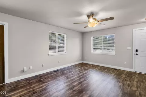 Living - 52471 Medill Ct, La Pine, OR 97739 photo 5 of 5