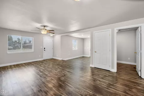 Living - 52471 Medill Ct, La Pine, OR 97739 photo 3 of 5