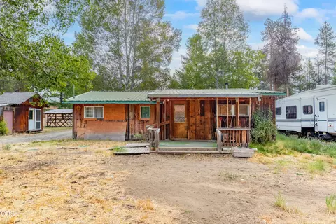 Exterior - 52555 Center Dr, La Pine, OR 97739 photo 1 of 8