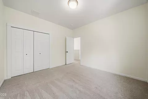 Bedroom - 17040 Kasserman Dr, Bend, OR 97707 photo 3 of 9