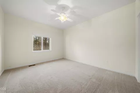 Bedroom - 17040 Kasserman Dr, Bend, OR 97707 photo 6 of 9