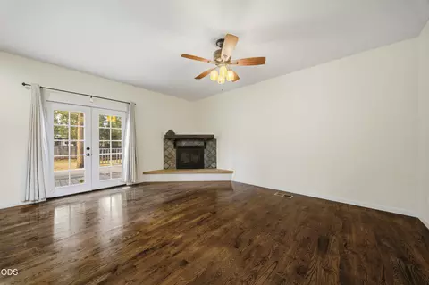Living - 17040 Kasserman Dr, Bend, OR 97707 photo 1 of 3