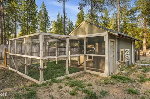 Exterior - 17040 Kasserman Dr, Bend, OR 97707 photo 10 of 13