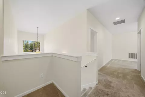 Entry Way - 17040 Kasserman Dr, Bend, OR 97707 photo 2 of 2