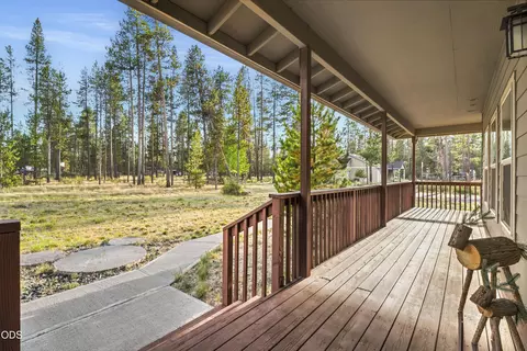 Exterior - 17040 Kasserman Dr, Bend, OR 97707 photo 2 of 13