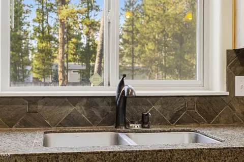 Kitchen - 17040 Kasserman Dr, Bend, OR 97707 photo 2 of 3