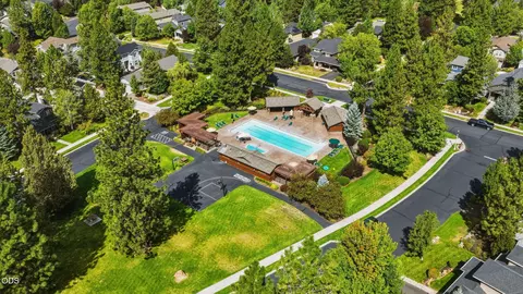 View/Area - 61574 Devils Lake Dr, Bend, OR 97702 photo 5 of 5