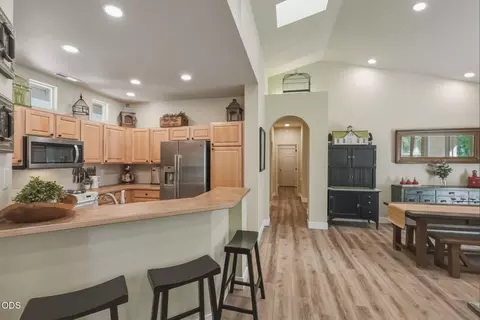 Entry Way - 61574 Devils Lake Dr, Bend, OR 97702 photo 1 of 1