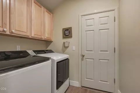 Other - 61574 Devils Lake Dr, Bend, OR 97702 photo 3 of 8