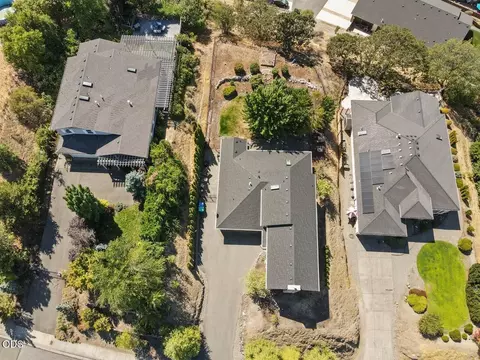 View/Area - 1583 Panoramic Loop, Grants Pass, OR 97527 photo 1 of 5