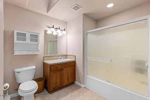 Bath - 1583 Panoramic Loop, Grants Pass, OR 97527 photo 4 of 6