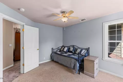 Bedroom - 1583 Panoramic Loop, Grants Pass, OR 97527 photo 1 of 2
