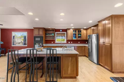 Kitchen - 1583 Panoramic Loop, Grants Pass, OR 97527 photo 1 of 8