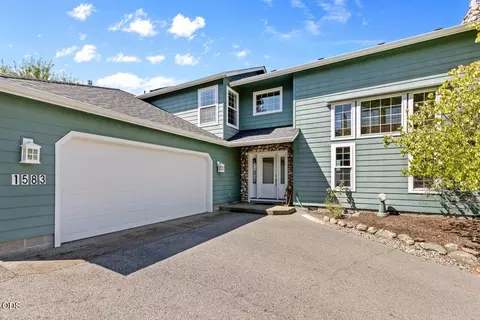 Exterior - 1583 Panoramic Loop, Grants Pass, OR 97527 photo 2 of 7