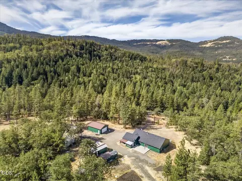 View/Area - 13021 E Antelope Rd, Eagle Point, OR 97524 photo 8 of 15