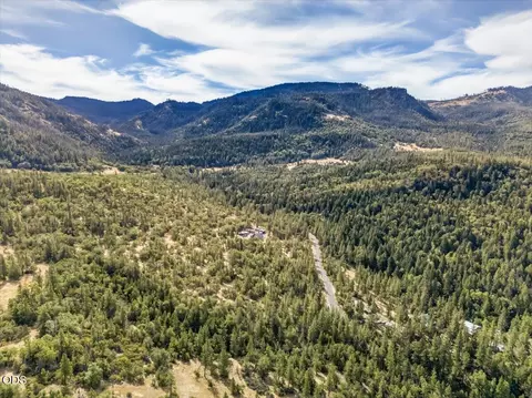 View/Area - 13021 E Antelope Rd, Eagle Point, OR 97524 photo 13 of 15