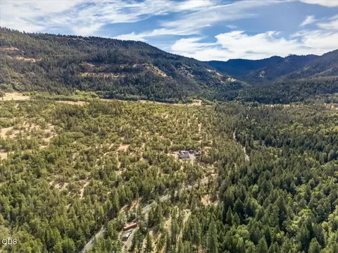 View/Area - 13021 E Antelope Rd, Eagle Point, OR 97524 photo 10 of 15