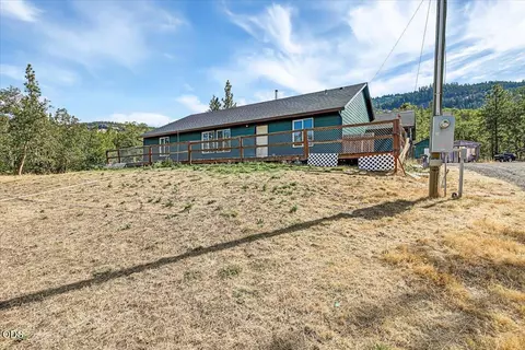 Exterior - 13021 E Antelope Rd, Eagle Point, OR 97524 photo 2 of 7