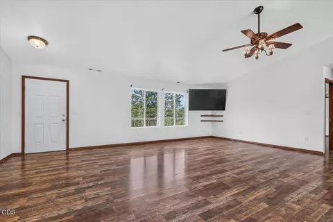 Living - 13021 E Antelope Rd, Eagle Point, OR 97524 photo 2 of 3