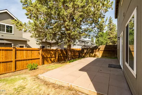 Exterior - 63337 NW Lavacrest St, Bend, OR 97703 photo 5 of 8