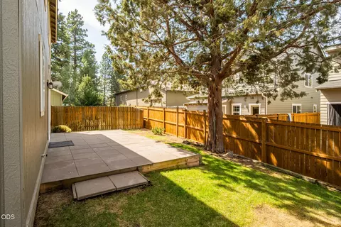 Exterior - 63337 NW Lavacrest St, Bend, OR 97703 photo 7 of 8