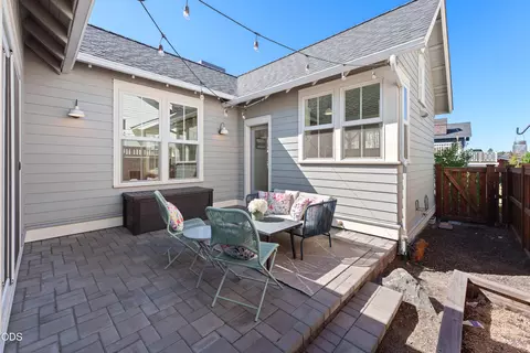 Exterior - 2765 NW High Lakes Loop, Bend, OR 97703 photo 6 of 13