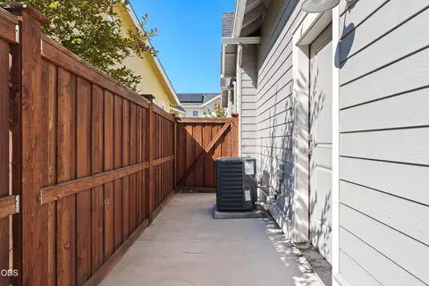 Exterior - 2765 NW High Lakes Loop, Bend, OR 97703 photo 7 of 13
