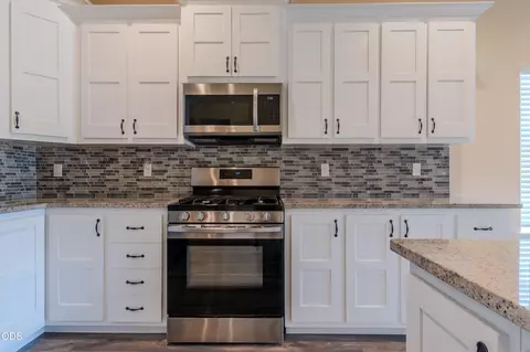 656 Nobility Dr, Medford, OR 97501