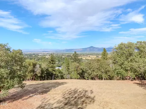 3551 S Stage Rd #LOT 2, Medford, OR 97501