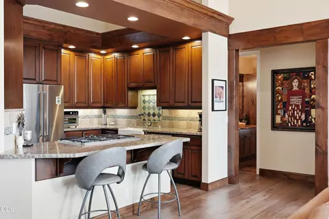 Kitchen - 61927 Fall Creek Loop, Bend, OR 97702 photo 3 of 3