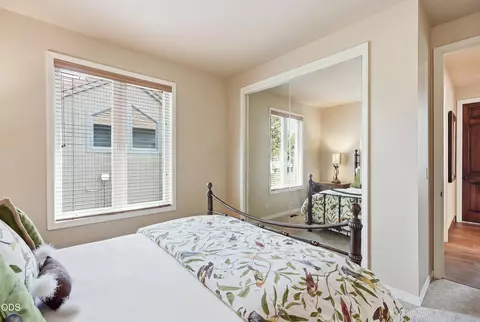Bedroom - 61927 Fall Creek Loop, Bend, OR 97702 photo 5 of 5